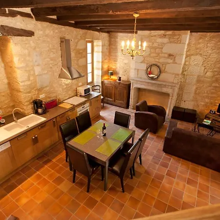 Au Coeur De Beynac, Superbe Maison Du Xive Siecle Avec Jardin Panoramique Feriehus *