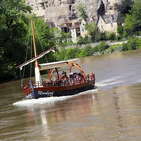 Holiday home Au Coeur De Beynac, Superbe Maison Du Xive Siecle Avec Jardin Panoramique